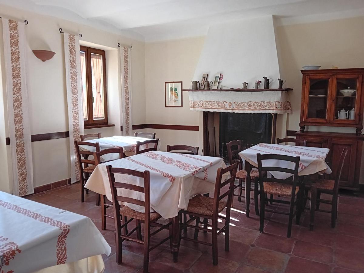 Agriturismo Valpietro Bed & Breakfast Urbania Eksteriør bilde